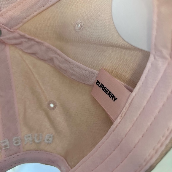Burberry Baby Pink ‘Her’ Baseball Cap NWT main image 7